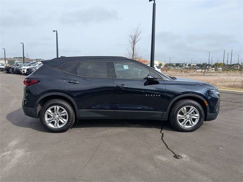 Used 2020 Chevrolet Blazer LT image 2