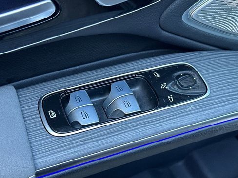 Certified 2023 Mercedes-Benz EQS 580 4MATIC Sedan image 13