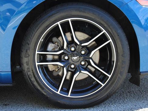 Used 2018 Ford Mustang Premium image 19