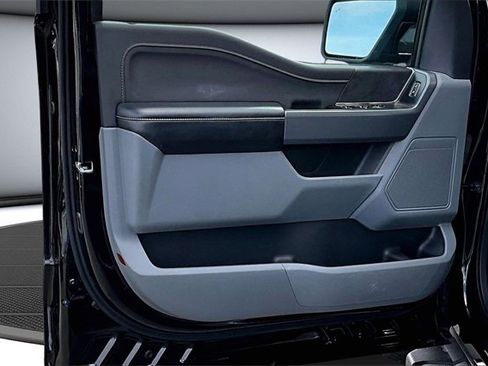 Used 2024 Ford F150 XLT w/ Mobile Office Package image 20