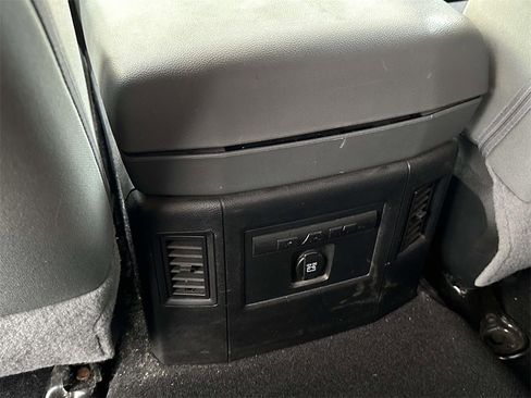 Used 2018 RAM 1500 Big Horn image 14