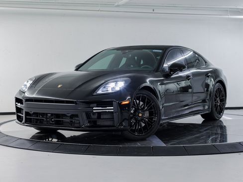 New 2026 Porsche Panamera GTS image 1