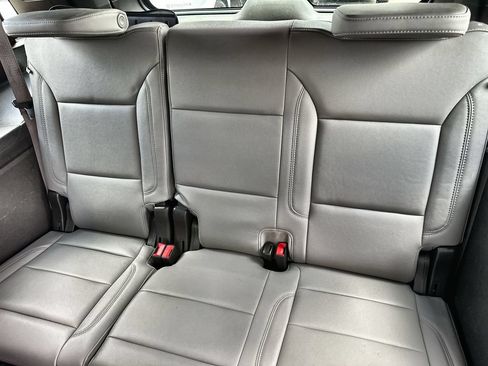 Used 2024 Chevrolet Tahoe LT w/ Luxury Package RWD image 18