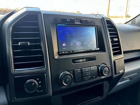 Used 2017 Ford F150 XLT image 34