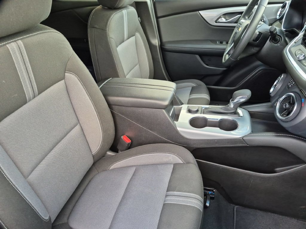 Used 2025 Chevrolet Blazer LT FWD image 28