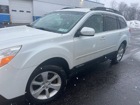 Used 2013 Subaru Outback 2.5i Premium image 4