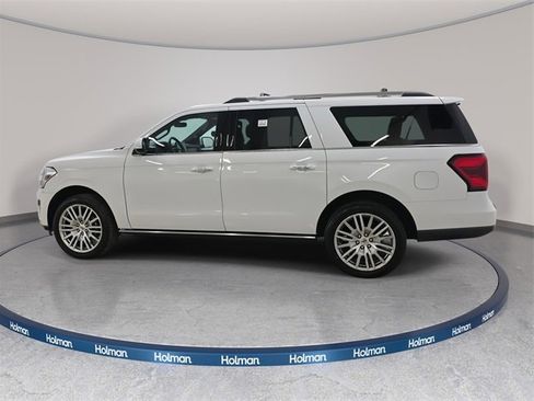 Used 2024 Ford Expedition Max Limited image 9