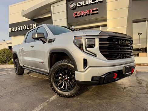 Used 2022 GMC Sierra 1500 AT4X image 3