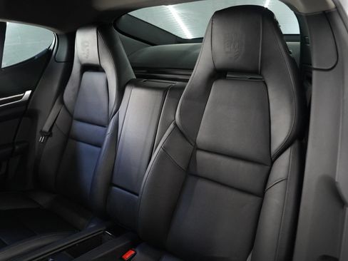 Used 2016 Porsche Panamera image 17