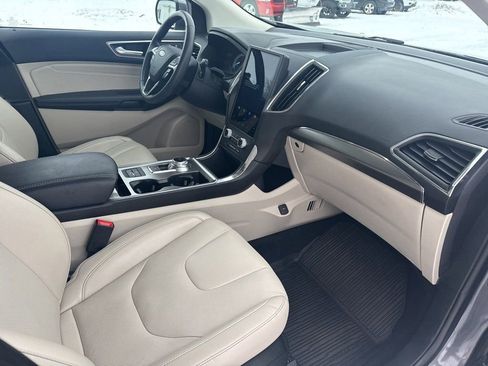 Used 2022 Ford Edge Titanium w/ Equipment Group 301A image 16