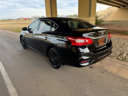 Used 2017 Nissan Sentra S image 5