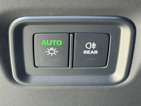 Certified 2024 Porsche Cayenne Coupe image 29