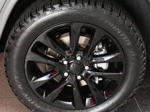 Used 2020 Jeep Grand Cherokee Altitude image 20