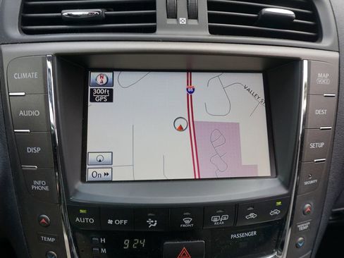 Used 2012 Lexus IS 250C w/ Luxury Pkg image 9