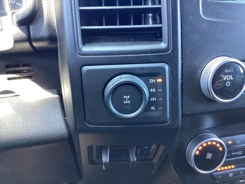 Used 2021 Ford Expedition XL AWD/4WD image 28