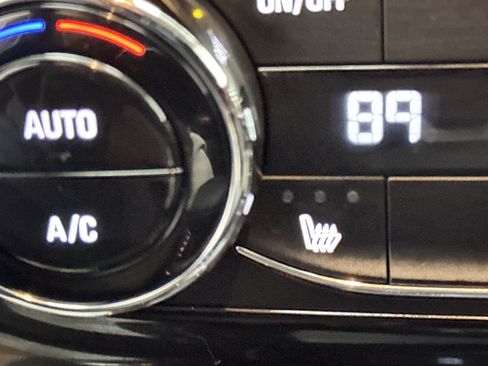 Used 2025 Chevrolet Trax ACTIV w/ Driver Confidence Package image 34