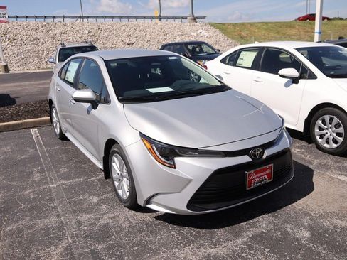 New 2026 Toyota Corolla LE w/ LE Premium Package FWD image 4