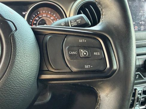 Certified 2018 Jeep Wrangler Unlimited Sport S AWD/4WD image 22