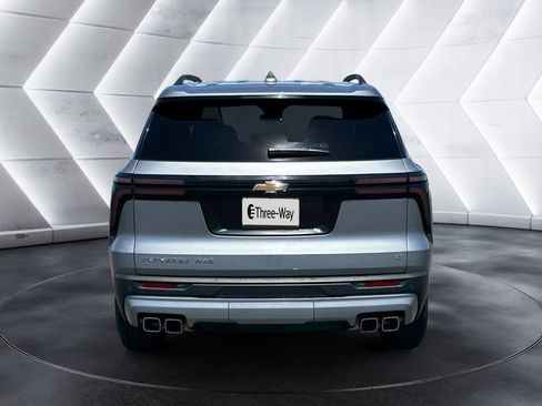 Certified 2024 Chevrolet Traverse LT AWD/4WD image 4