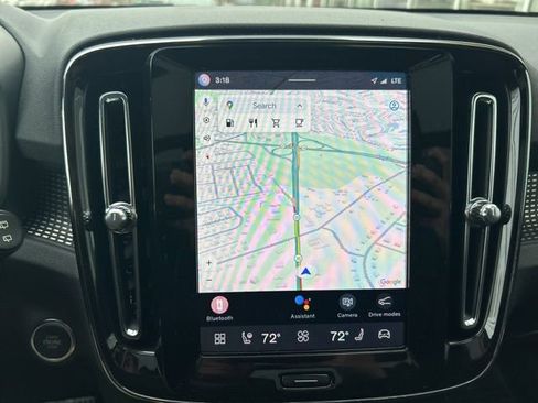 Certified 2025 Volvo XC40 B5 Plus image 22