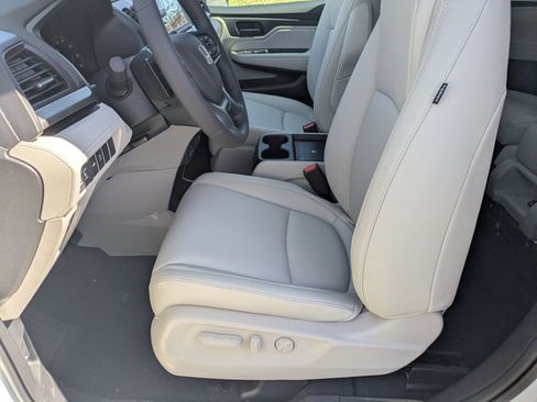 New 2026 Honda Odyssey EX-L image 4