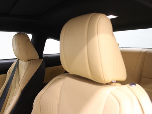 Used 2018 Lexus RC 300 AWD image 5