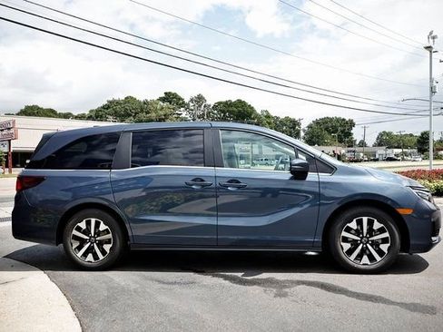 New 2026 Honda Odyssey EX-L image 13