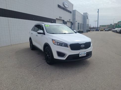 Used 2018 Kia Sorento LX w/ LX V6 Convenience Package image 7