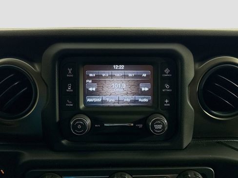 Used 2018 Jeep Wrangler Sport image 22