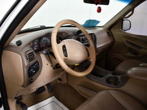 Used 1998 Ford Expedition Eddie Bauer RWD image 31