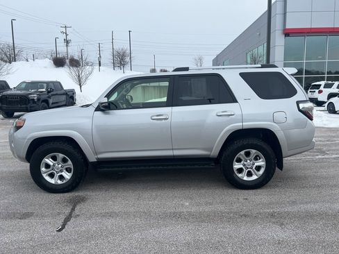 Used 2024 Toyota 4Runner SR5 Premium image 6