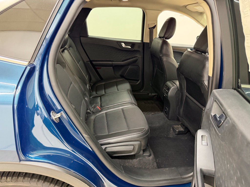 Used 2020 Ford Escape Titanium AWD/4WD image 14