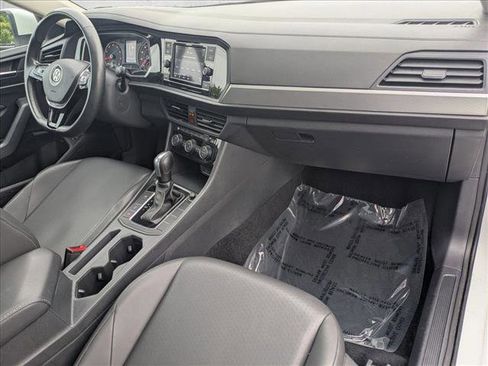 Used 2020 Volkswagen Jetta SE w/ SE Cold Weather Package FWD image 22