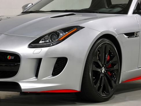 Used 2014 Jaguar F-TYPE S image 30