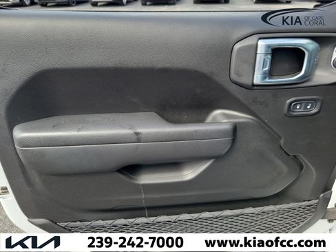 Used 2026 Jeep Gladiator Mojave AWD/4WD image 24