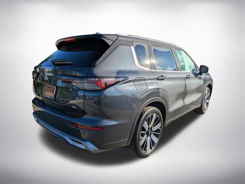 New 2025 Mitsubishi Outlander SEL image 4