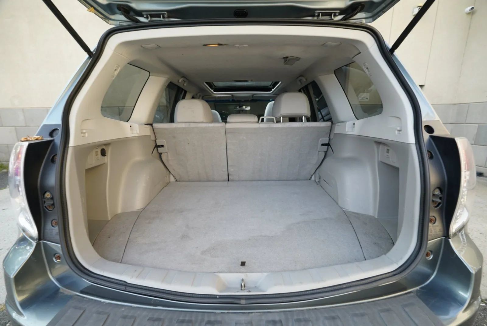 Used 2010 Subaru Forester 2.5X Premium AWD/4WD image 24