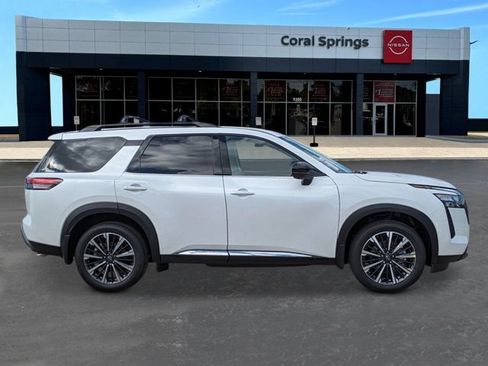 New 2026 Nissan Pathfinder Platinum w/ Cargo Package FWD image 6