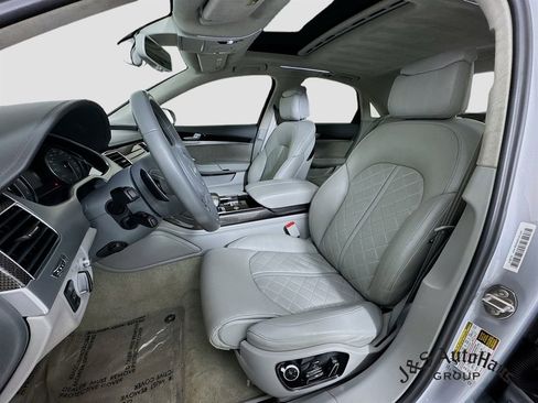 Used 2015 Audi S8 image 11