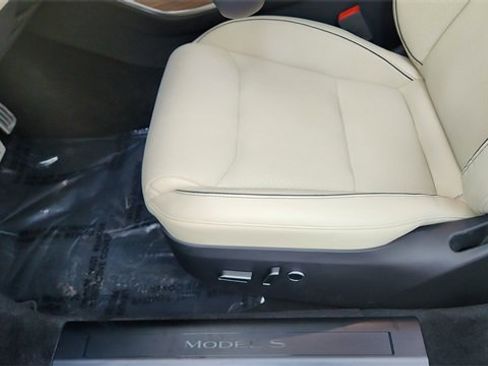 Used 2021 Tesla Model S Plaid image 33