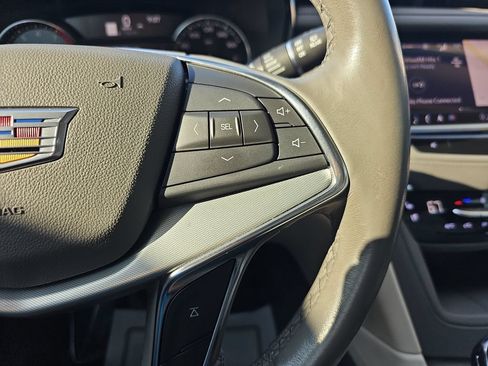 Used 2022 Cadillac XT5 Premium Luxury w/ LPO, Floor Liner Package FWD image 18