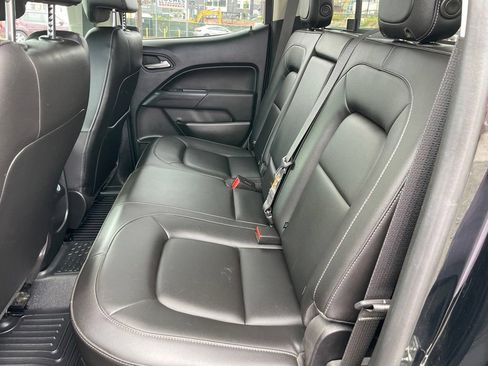 Used 2022 Chevrolet Colorado LT w/ Redline Special Edition AWD/4WD image 7