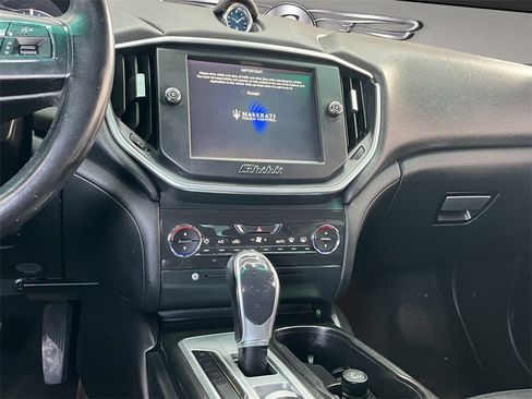 Used 2015 Maserati Ghibli image 14