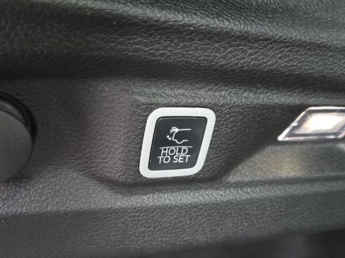 Used 2025 Jeep Grand Cherokee L Limited w/ Black Appearance Package image 20