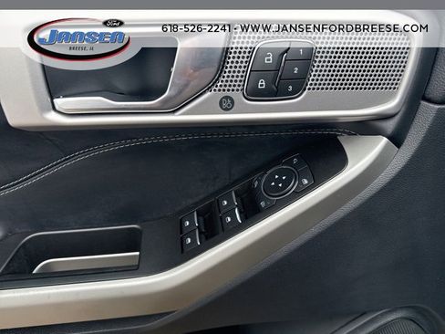 Used 2021 Ford Explorer Limited w/ Equipment Group 301A image 8