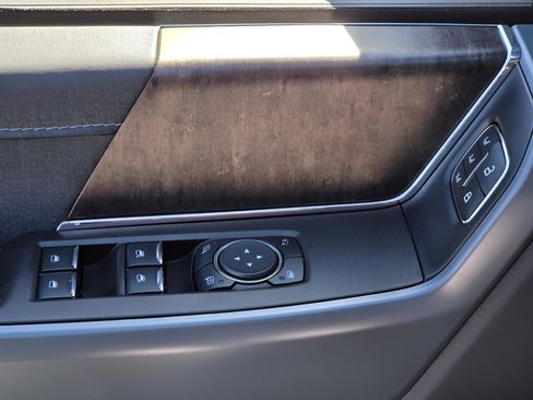 Used 2023 Ford F150 Lariat w/ Equipment Group 502A High image 24