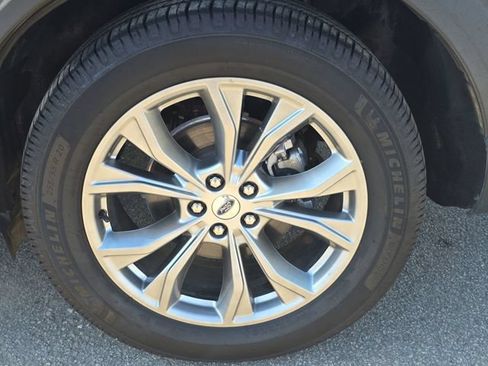 Used 2022 Ford Explorer Limited w/ Equipment Group 301A AWD/4WD image 36