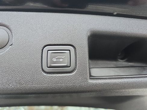 Used 2024 Chevrolet Equinox LT image 33