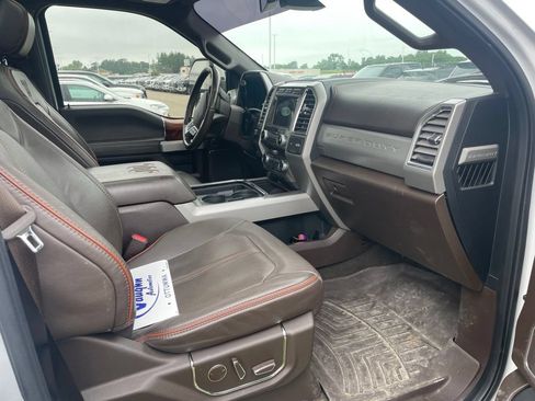 Used 2017 Ford F350 King Ranch w/ FX4 Off-Road Package AWD/4WD image 7