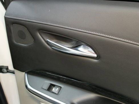 Used 2021 Cadillac XT4 Premium Luxury w/ Sun And Sound Package image 13